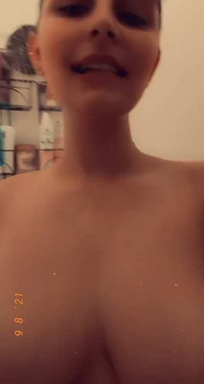 I hope at least 2 guys thing my tits are nice here