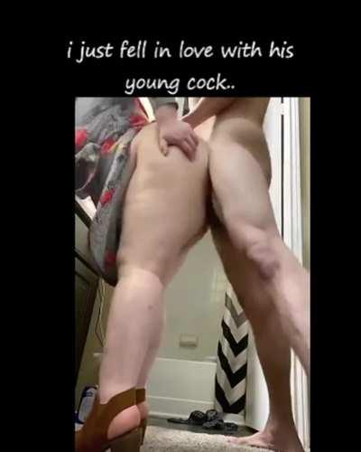 Big booty mom 🥴😩😩