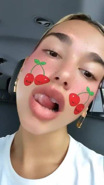 Dua Lipa's lips looking a fleshtight