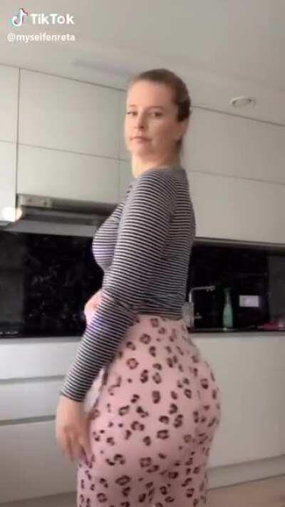 can’t hide that ass