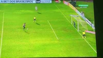 A cobrança de penalti mais patética da história do campeonato brasileiro.