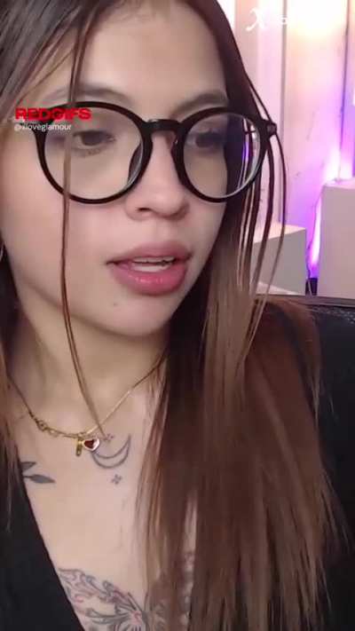 Amateur Camgirl Cute Eye Contact Glasses Latina Model Petite Smile Teasing Porn GIF by xloveglamour