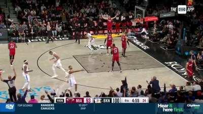 [Highlight] Mikal Bridges stays hot and nails the jumper. He has 43 points on 16/20 shooting. He's scored the Nets last 15 points in 3 mins.