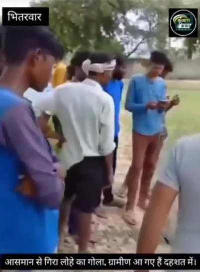 In Gwalior District of Madhya Pradesh state of India, a UFO fell from the sky on a field. Looks like nimitz or bertz sphere