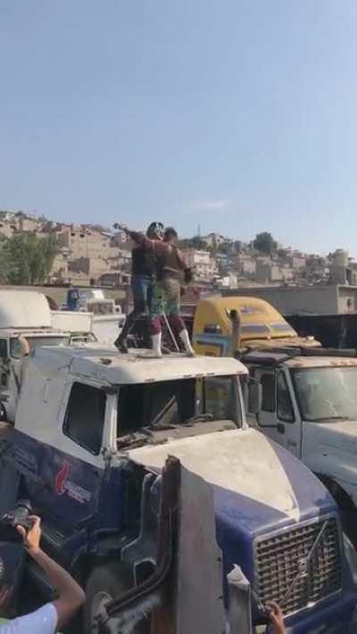 Rough landing on the semi.