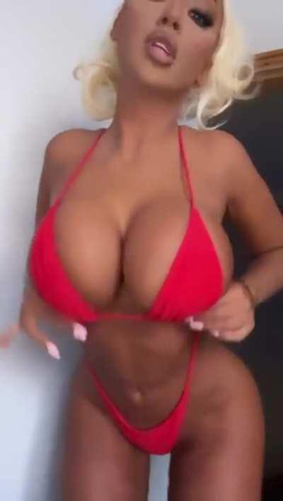 Who's spoiling Holly next?