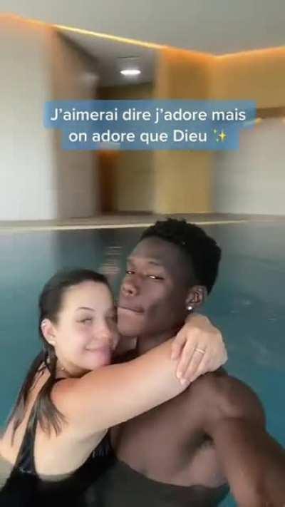 In The Pool With His Princess👸🏻🤴🏿