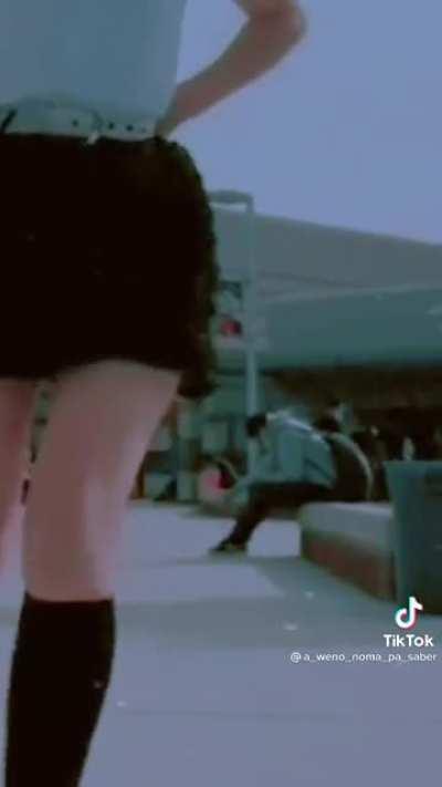 Espero salir en el video del moai