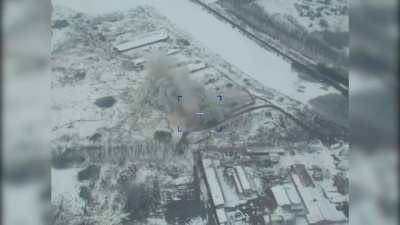 RU POV | Hypersonic Kinzhal missile used on barracks housing Ukrainian troops