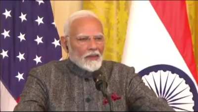 this is the only place i can think of posting. guy literally told him its a personal matter lol. guy got famous to be the perfect man out there and here he lost his cool within 30 secs.