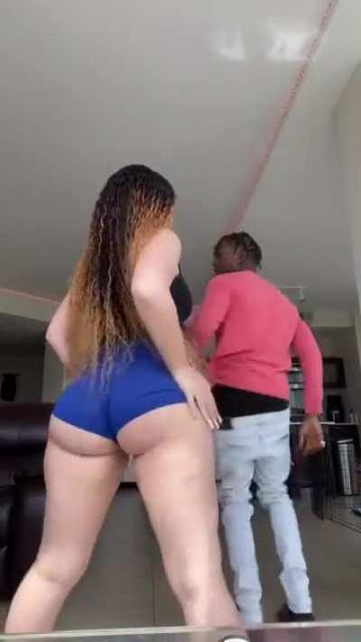 Was thinking of editing the guy out but realized I couldn’t so here y’all go