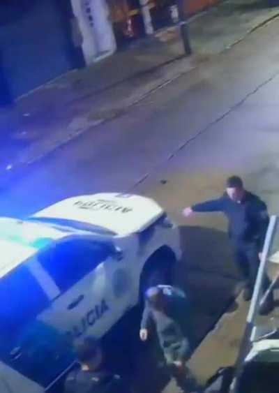 Crónicas bonaerenses: Caseros 13/4