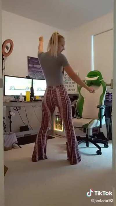Just a hot tiktok
