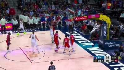 [Highlight] Jokic throws probably the greatest pass you’ll ever see then Austin Rivers blows the lay up bad