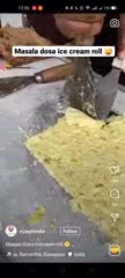 Creativity ki kangaru theppinchela entamma idi. Masala Dosa Ice cream roll 🤦‍♂️🤦‍♂️🤦‍♂️