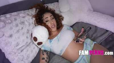 Sis Lets Me Freeuse Her Out Of Pity