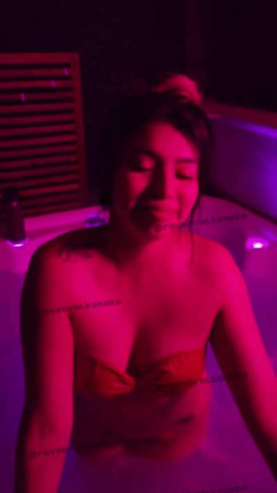 cold weather = hot tub dates ;)