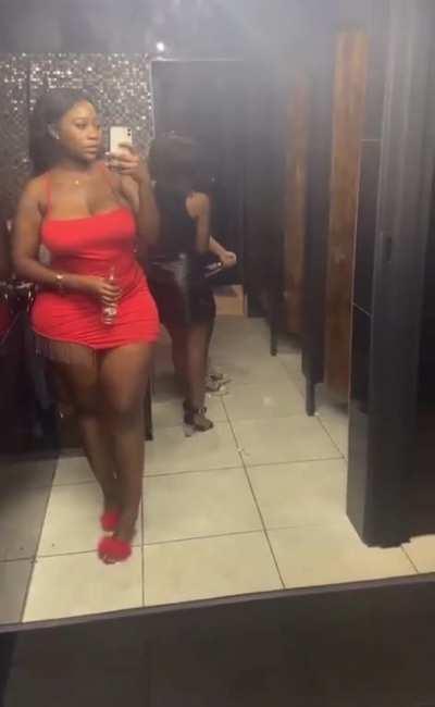 Thick Thighs Saves Lives 😍🤤