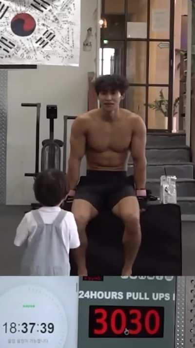 Oh Yohan did 11,707 pull-ups in a day 🤯