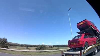 Spotted an 1985 RS Turbo and a 1980 RS2000 just north of Manchester (England) a few days ago
