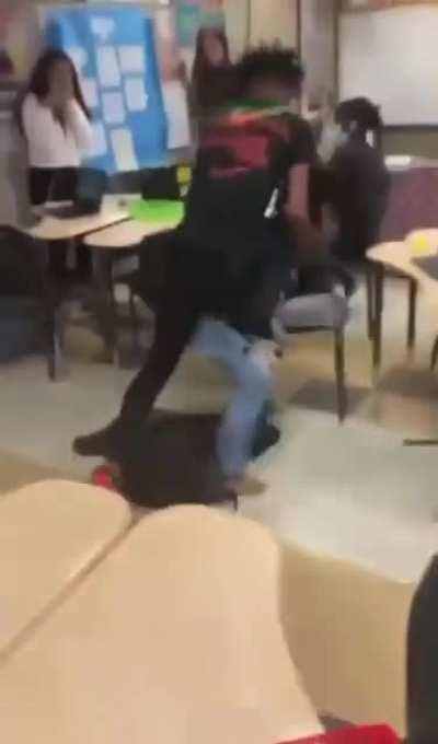 Why tf this lil nigga wait for a reaction after sneaking him😭😭