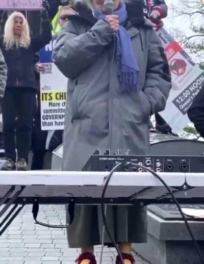 93 year-old Holocaust survivor says Covid-19 lockdowns WORSE than Nazi Germany