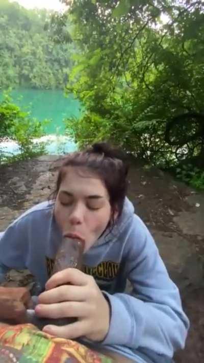 Cocksucking at idyllic location