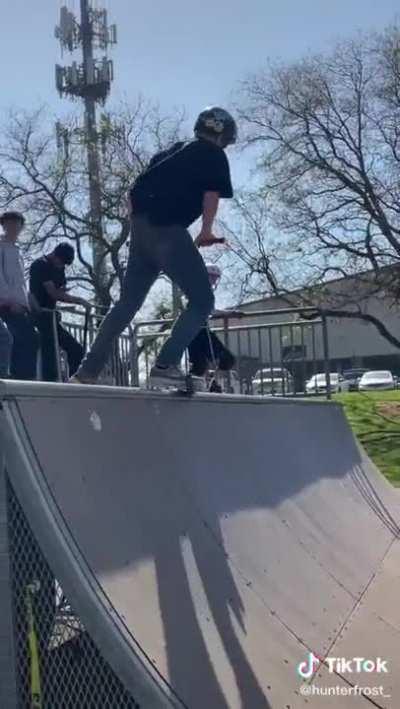 Scooter kid scoots the fuck out of the half pipe