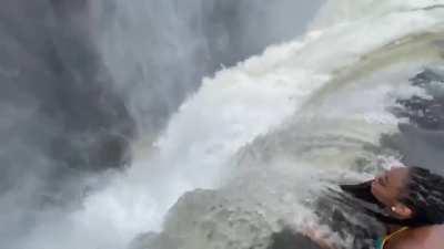 I wonder how, i wonder why