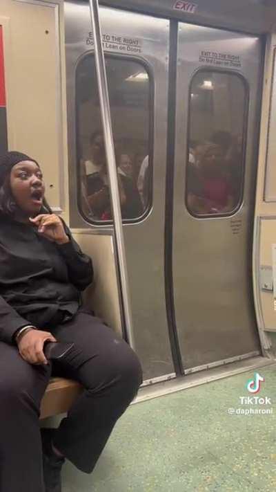 swifties jumpscare in atlanta 💀