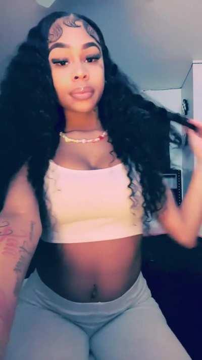 if anybody wanna chat about her fine ass or nene dm me !