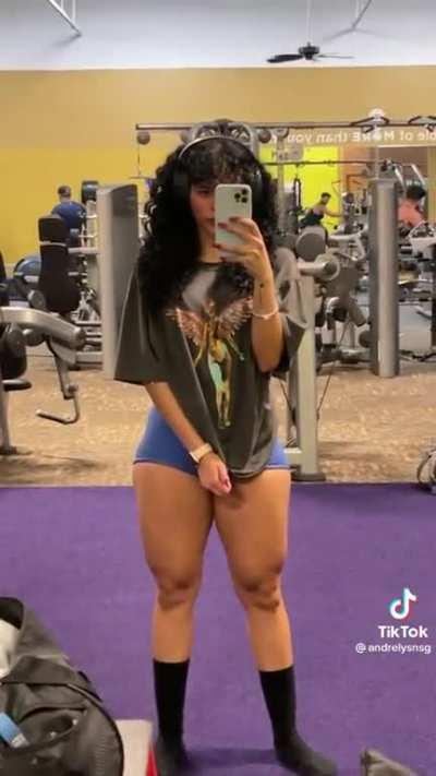 Wait until she turns around... 😉