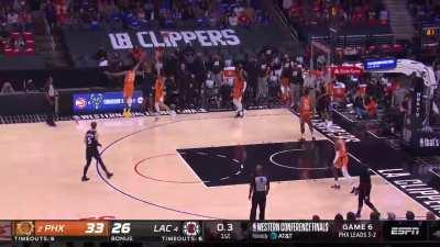 [Highlight] Cousins hits the stepback buzzer beating three