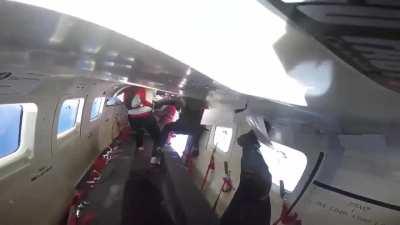 Cessna stalls just before skydivers were ready to jump out