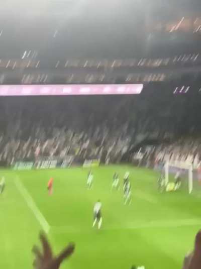 Levei minha esposa pra ver um jogo do Corinthians (time dela) no estádio pela primeira vez, e acabei matando saudade da 