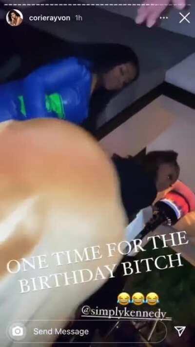 y’all already knew she was finna throw sum for her birthday😂