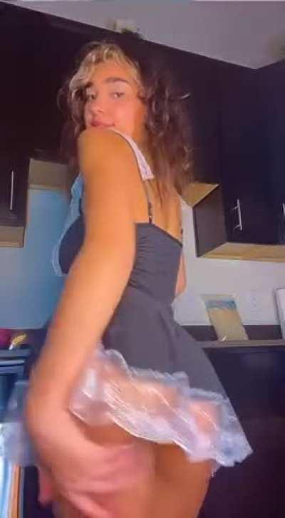 This cute butt needs to get filled