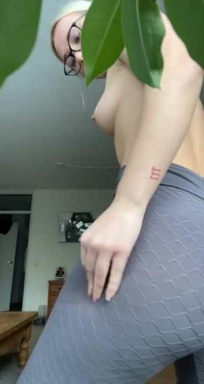 Do you think your dick will make it past my big cheeks ?