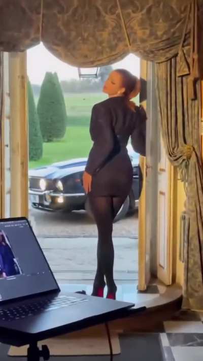 Emily | Photoshoot BTS