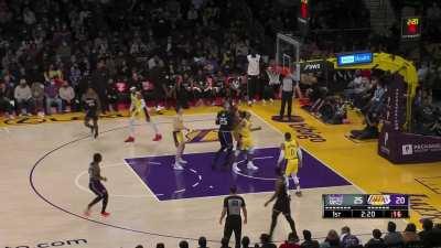 [Highlight] Davion Mitchell stops on a dime and makes the jumper