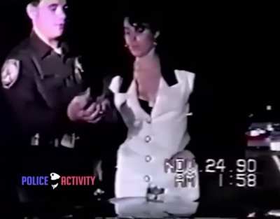 Woman offers sex to avoid ticket.