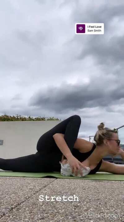 For those who missed the yoga nipslip