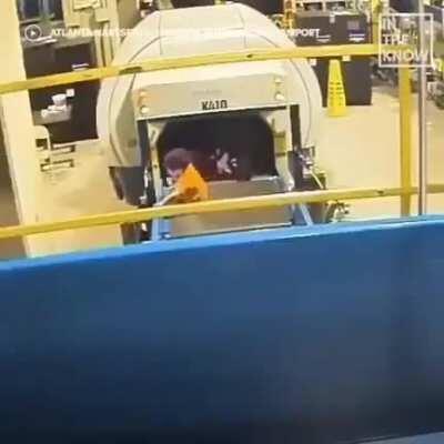 hes going to brazilوالدتك