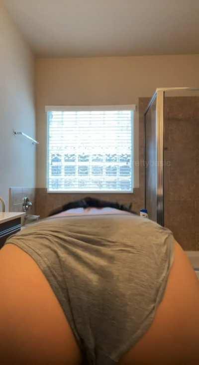 Hope you still enjoy my sweaty body - here it is with a panty peel 💕