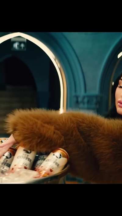 HELL Ice Coffee ad (2025)