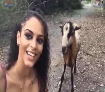 Happy-face selfie goes wrong