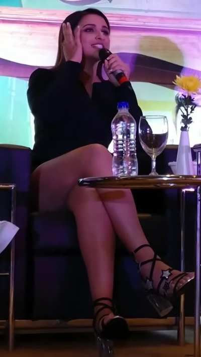 Parineeti Chopra thick thighs!