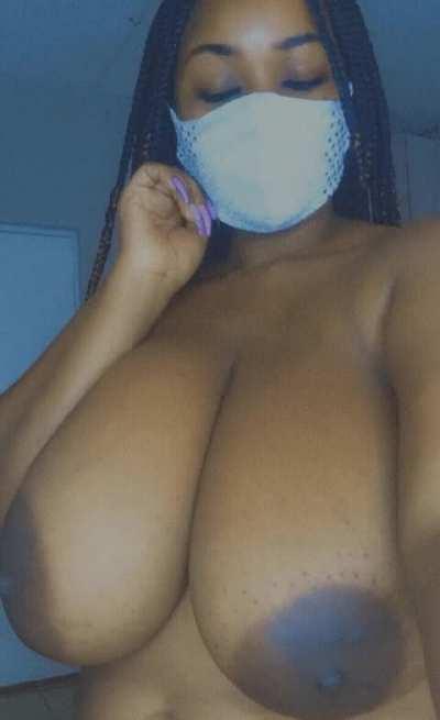 Dont forget to get your 3 MONTH subscription to my onlyfans for ONLY $9. I got so much content on there omg🥰 the link is in the comments