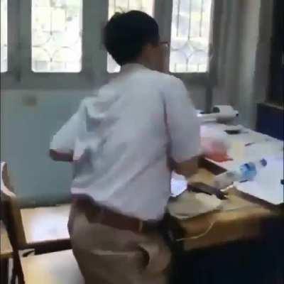 Just the perfect way to end the video.