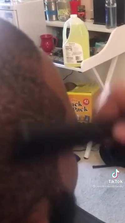 I NEED this Barber 😩😩😩